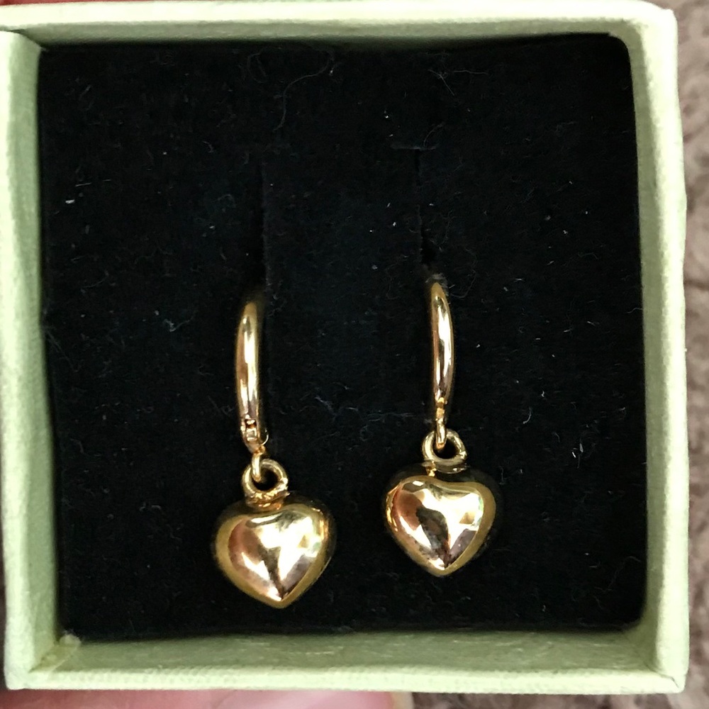 Gold heart earrings